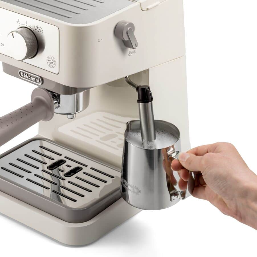 De'Longhi Stilosa EC260.CR Espresso Coffee Machine Cream - View 3