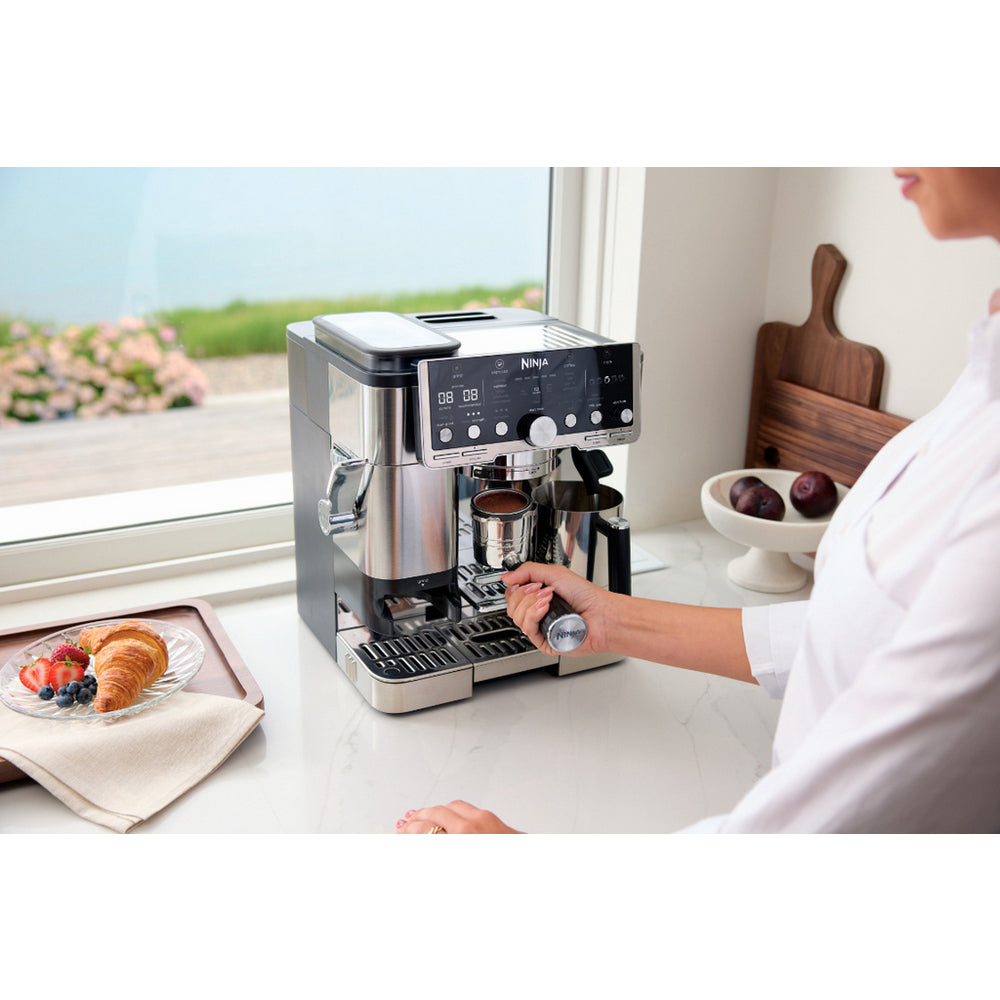 Ninja ES701UK Luxe Cafe Pro Series Espresso Coffee Machine 1650W Black — image 14