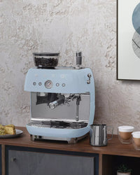 Smeg EGF03PBUK 50s Retro Style Espresso Machine 2.4L 1650W Pastel Blue thumbnail 7
